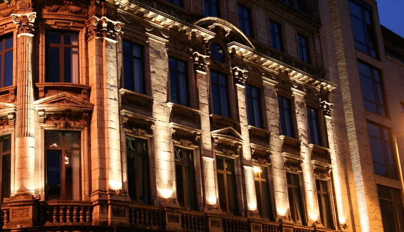 ترکیب نور و سایه برای خلق جلوه‌های دراماتیک