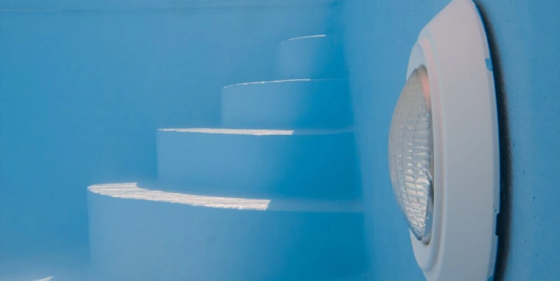 عوامل مؤثر بر قیمت چراغ استخری روکار