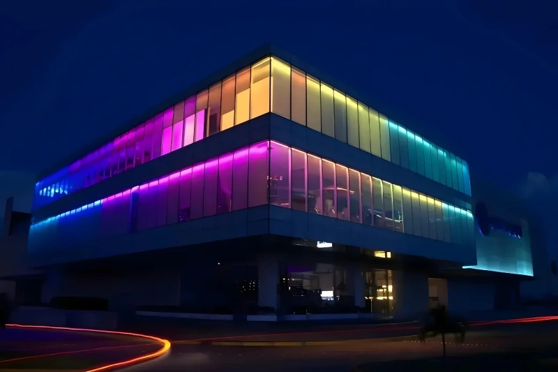 اهمیت نورپردازی نما در تعریف هویت معماری مدرن