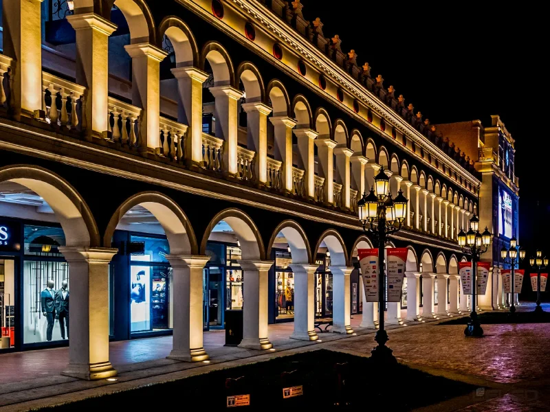 نورپردازی فضای باز با انواع پروژکتور LED