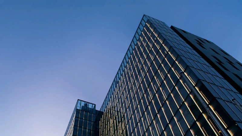 نورپردازی خطی (Linear Lighting): تعریف فرم با خطوط نور