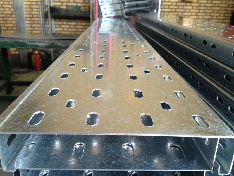 بررسی کاربرد سینی کابل سبک